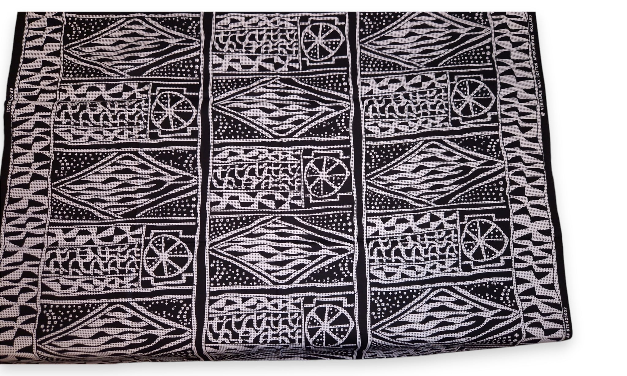 African print fabric - Black & White Ndop Cameroon - 100% cotton