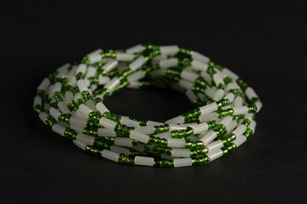 Waist Beads / African Waist Chain - EGHE - Green / white (elastic)