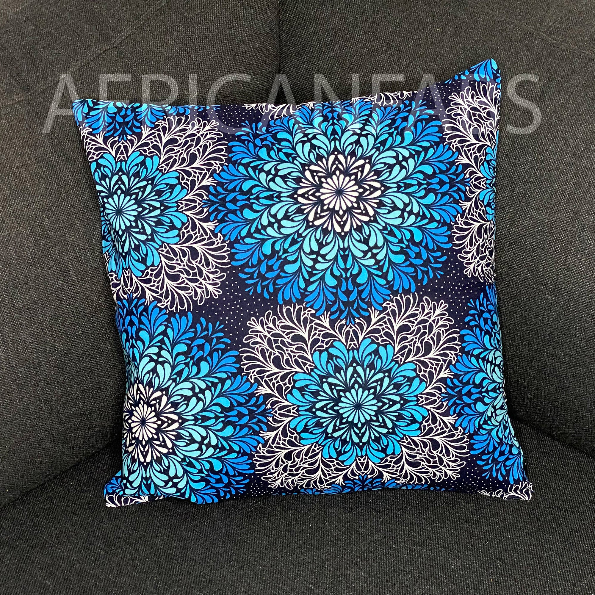 African pillow cover | Blue crystal flowers - Decorative pillow 45x45cm - 100% Cotton