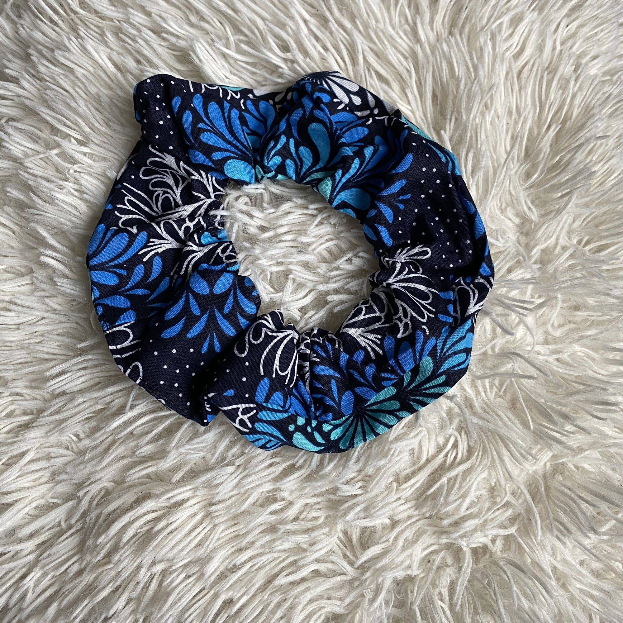 African print Scrunchie - XL  Hair Accessories - Blue / black