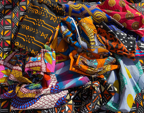 6 yards lot of Mixed African Fabrics 6 different designs - Mix of scraps for Projects ed.
